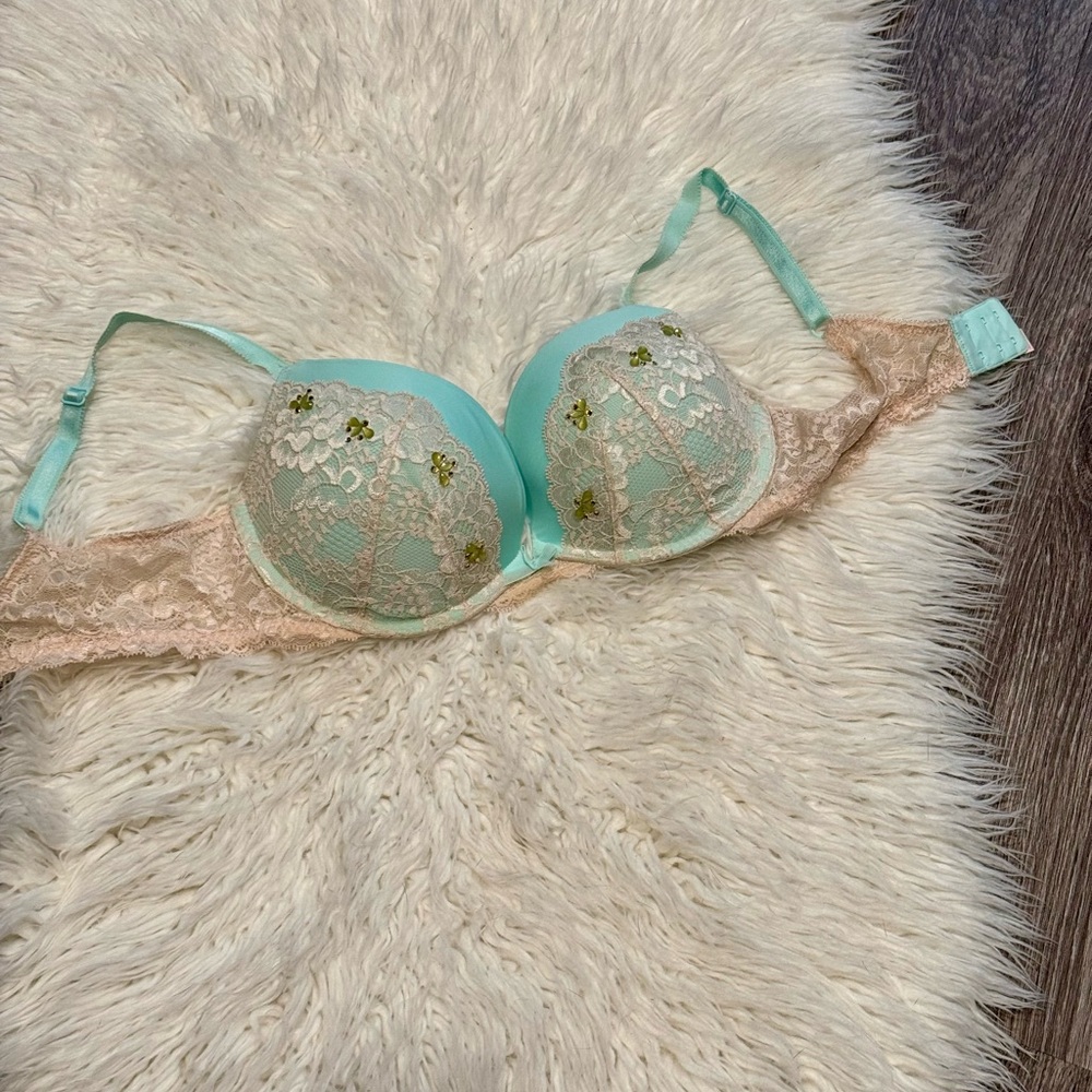 Victoria's Secret Dream Angels Balconet Lace Lined Demi Push Up Rhinestone Bra - Picture 2 of 9